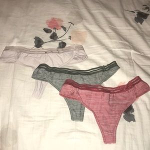 VSPINK THONGS👅💋